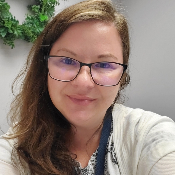 Meet your Posher, Heather - Picture 3 of 4